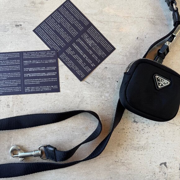 Prada Re-Nylon Dog Leash – This Season’s Must-Have 🖤🐾 (w/ box & authenticity) - Picture 5 of 6